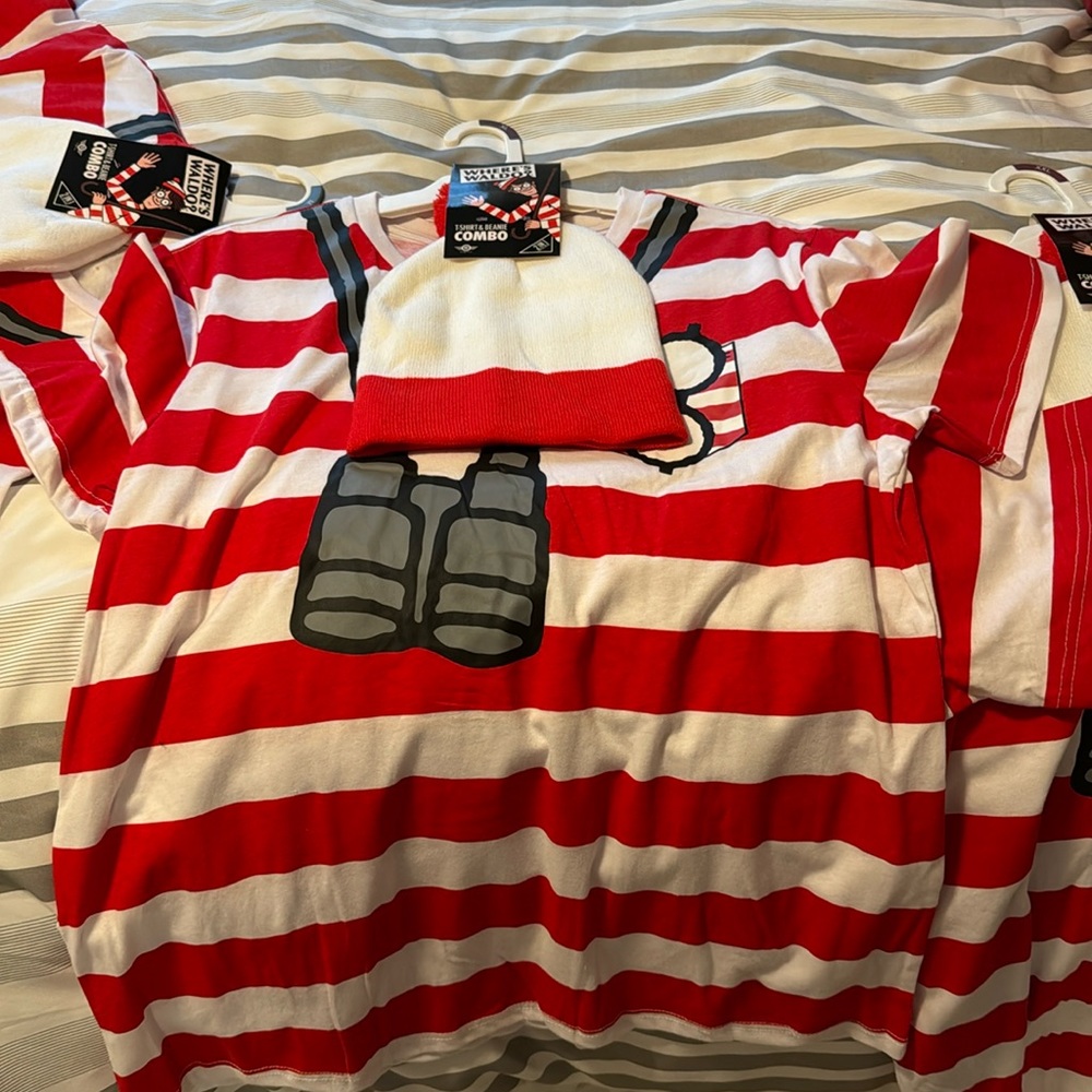 WHERE’S WALDO? Halloween Costume size XL unisex